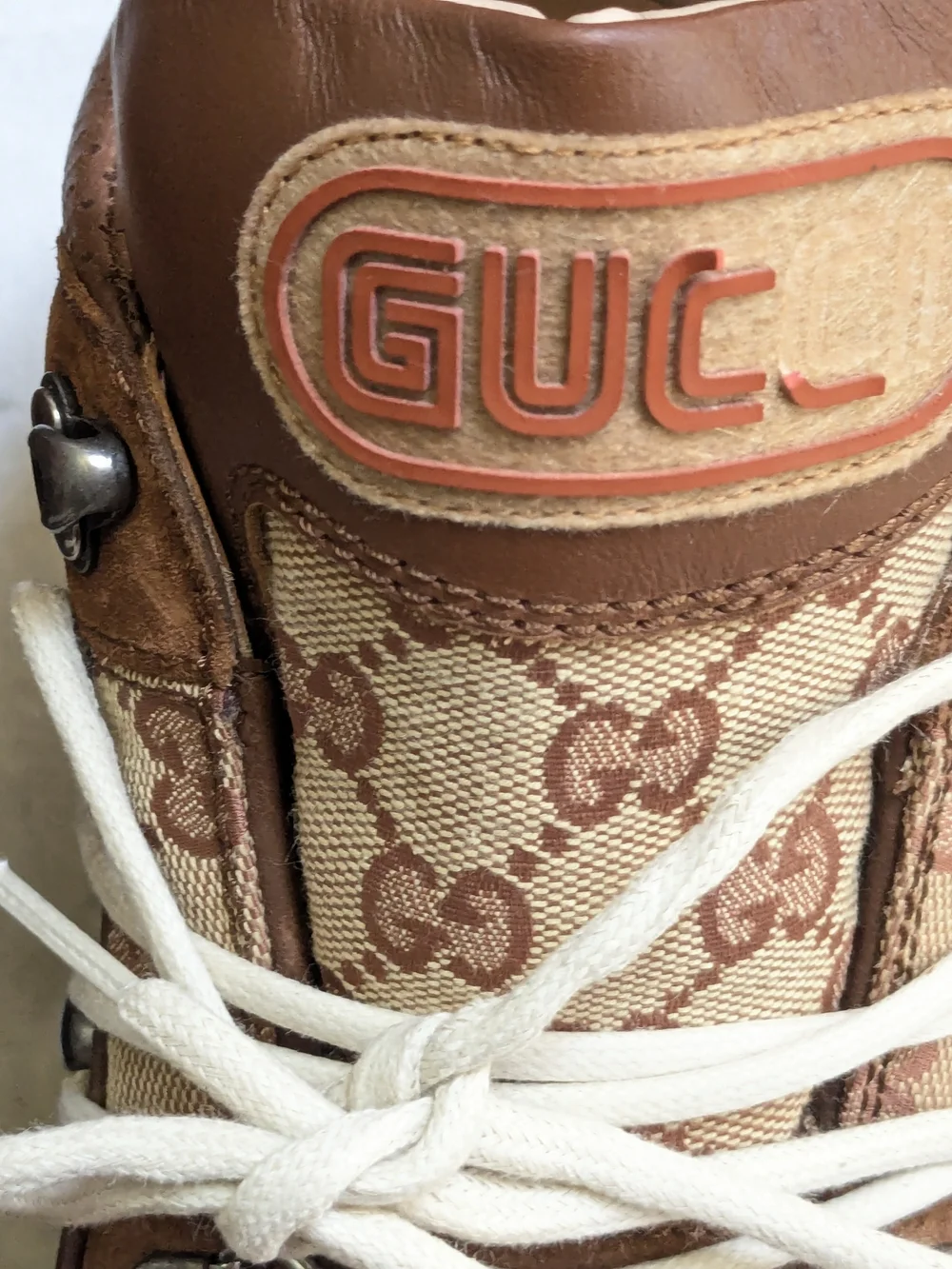 GUCCI Flashtrek Sneakers Brown Monogram Logo GG Men US 9.5 Suede Leather Hiking